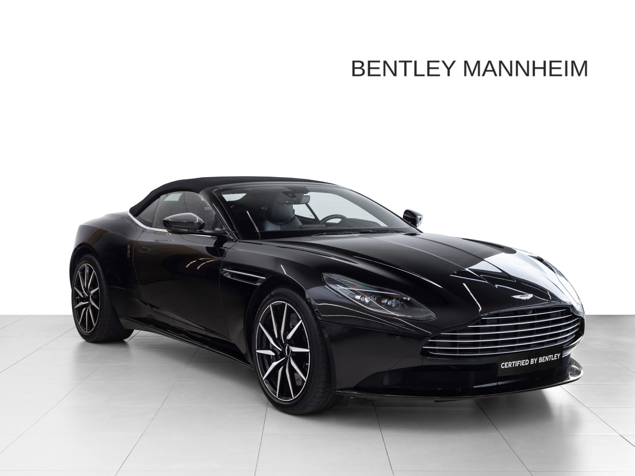 Mario Matheis Aston Martin Werbegemeinschaft Kaiser in Lautern 2025 - Scherer Gruppe